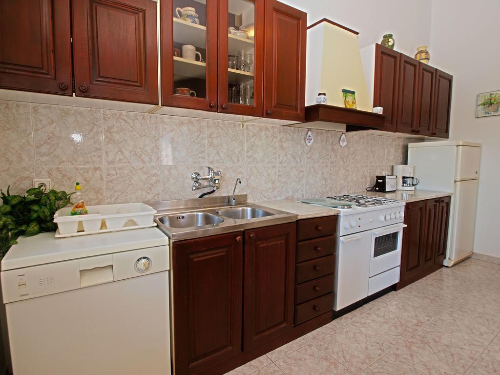 Apartments Milio 1105 Fazana Exterior photo