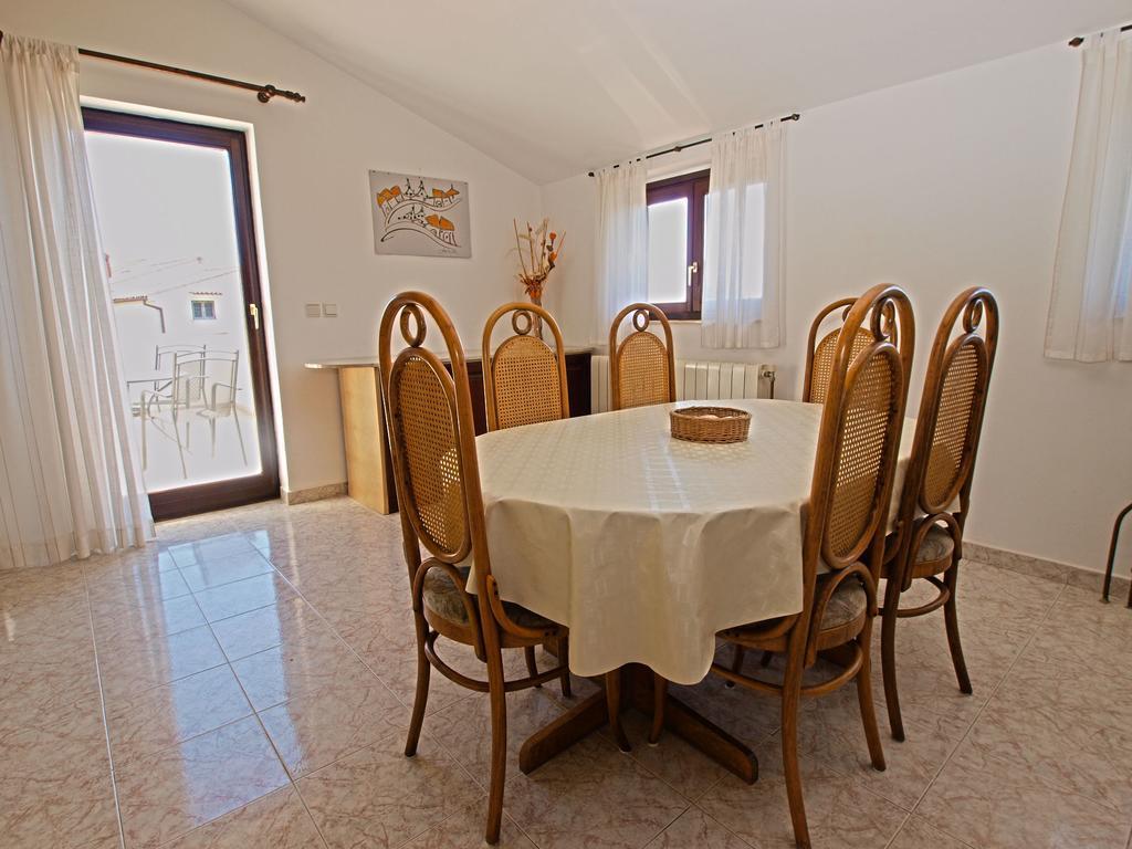Apartments Milio 1105 Fazana Exterior photo