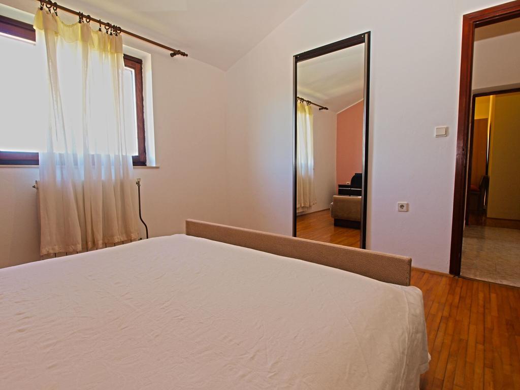 Apartments Milio 1105 Fazana Exterior photo