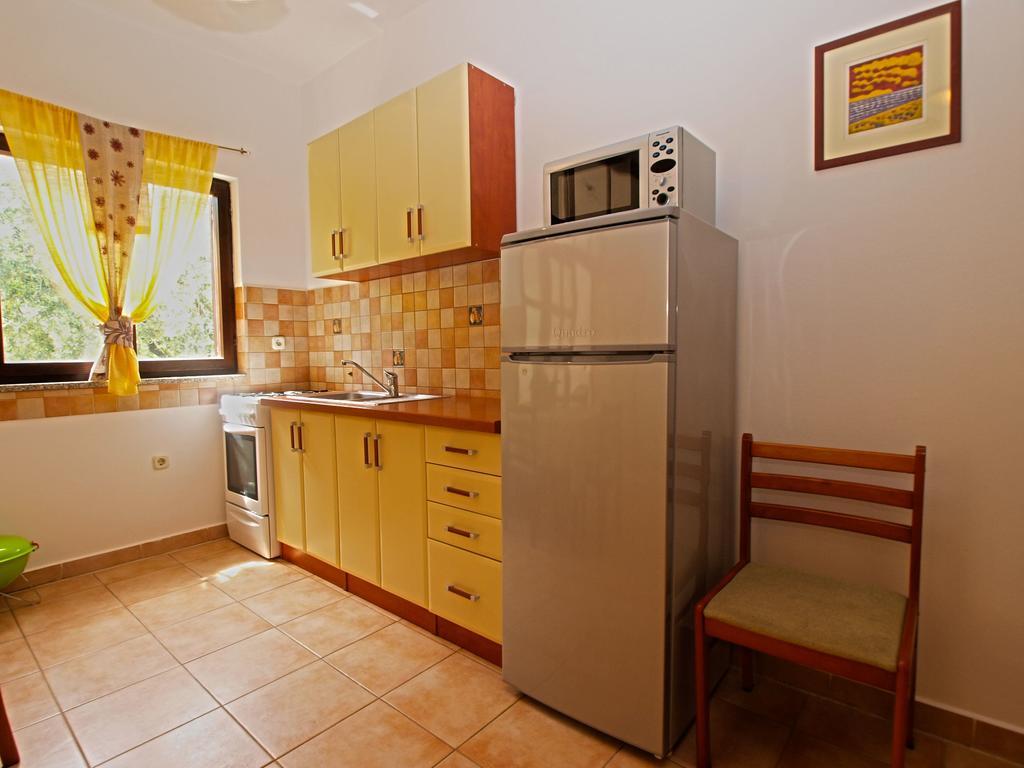 Apartments Milio 1105 Fazana Exterior photo