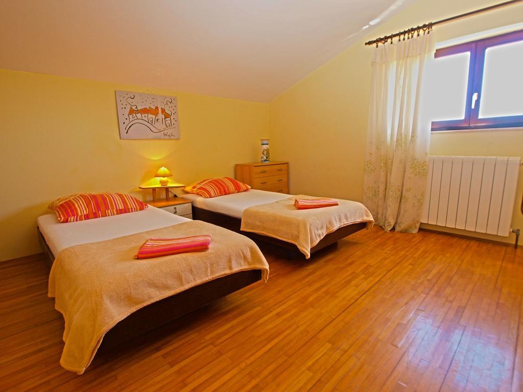 Apartments Milio 1105 Fazana Exterior photo